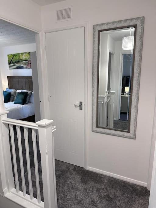 Luxury 4 Bed House In Coventry Villa Exterior photo